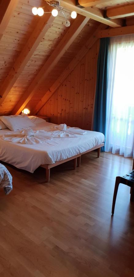 Al Sentiero Di Charly Bed and Breakfast Tarvisio Buitenkant foto